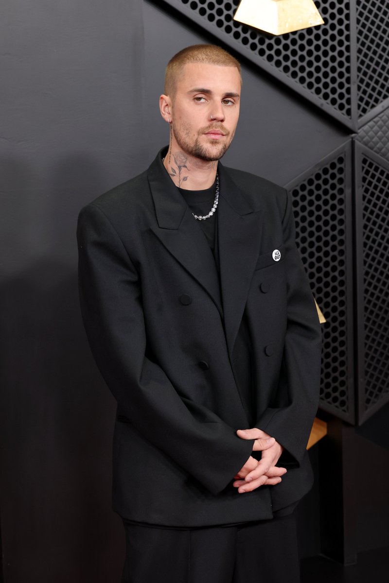 iHeartRadio tweet media