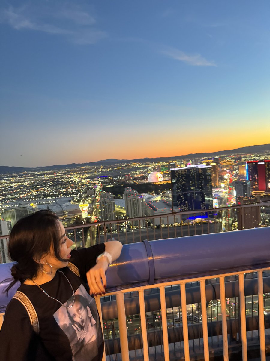 Mauricio_Gallo's tweet photo. 1st Honeymoon #Vegas Oct25  @ma_feer1 https://t.co/2mXPItzrPI