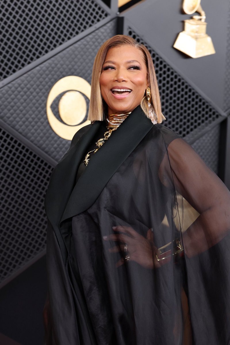 Bossip's tweet photo. ALL RISE FOR THE QUEEN!!! 

#QueenLatifah #Grammys

📸: Getty https://t.co/fR1enOXTvp