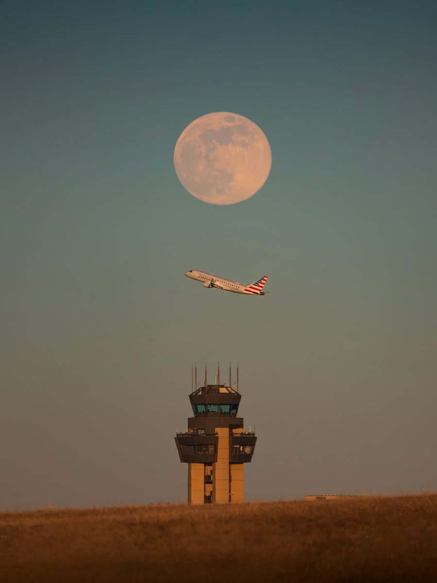 DFW Airport tweet media