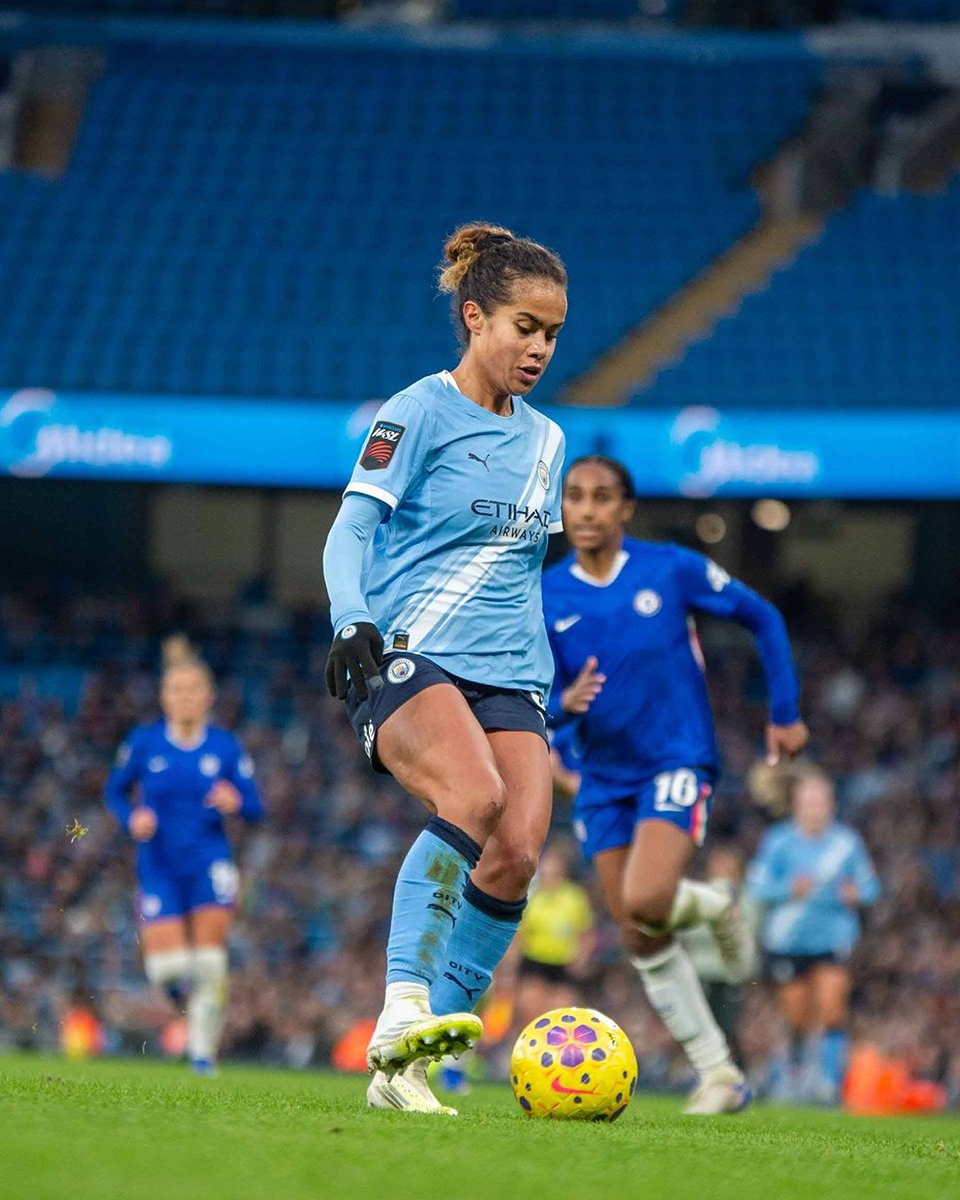 TheMatildas's tweet photo. Oh, she’s 𝑏𝑎𝑐𝑘 back 🔙🫶

After 294 days out with an ACL injury, Mary Fowler made her return for @ManCityWomen in their 5-1 win over Chelsea. Great to see you back, Mary! 👏

#Matildas #MatildasAbroad https://t.co/6FQ2Rwpf9c