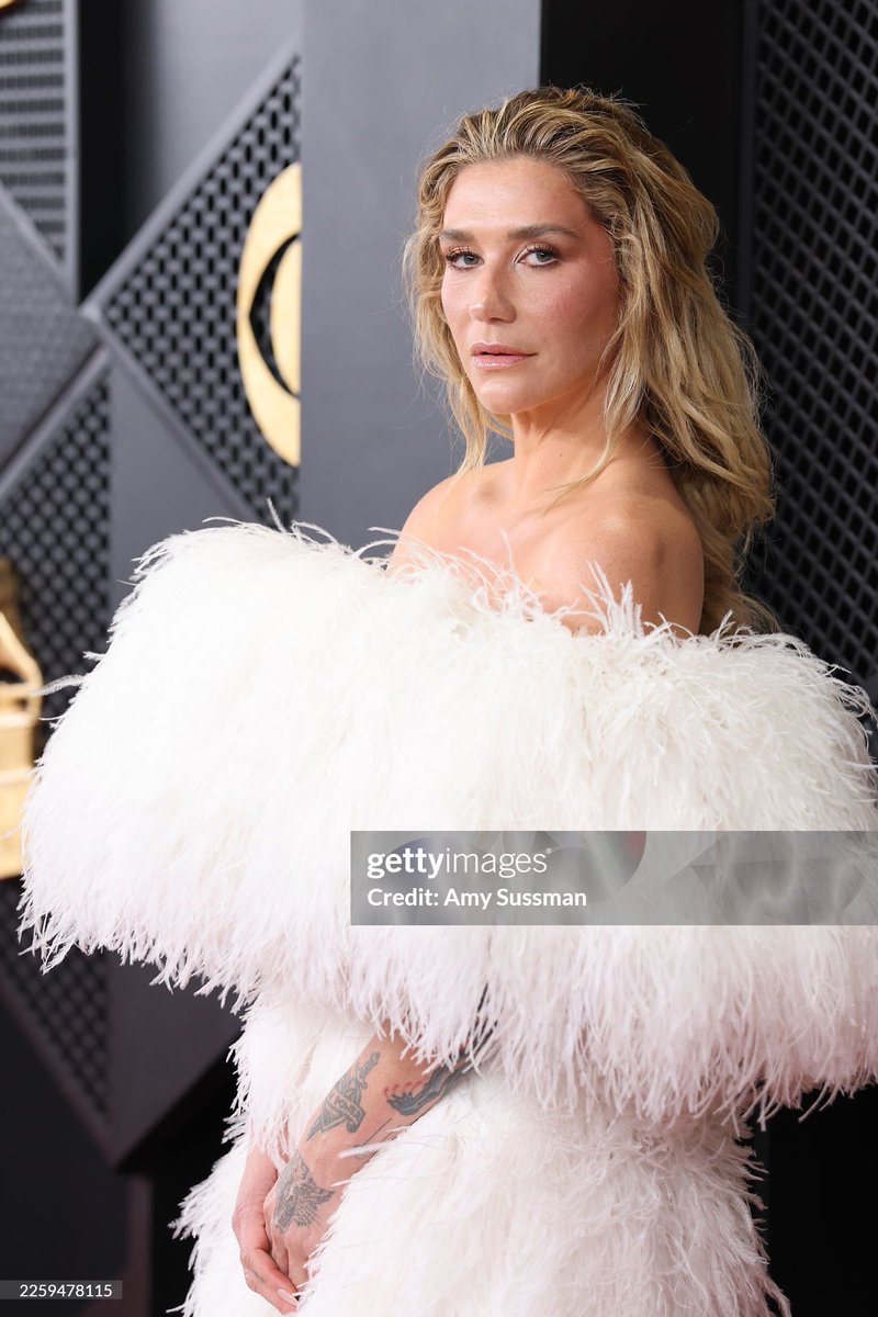 damlagrantt's tweet photo. Kesha at #GRAMMYs2026 #GRAMMYs https://t.co/Vhh3zub4z9