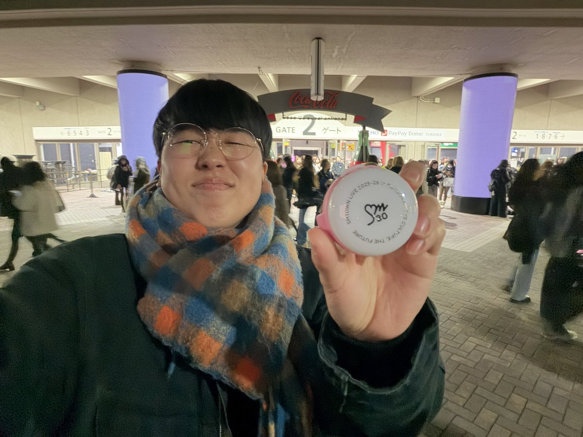 SM TOWNヤバかった！！

正直東京ドーム行ったし、福岡どうしようかな〜くらいの感じだったけど！
絶対に行って正解だった！！

f(x)やってくれたよ！！

EXOも見れたしテヨンも！！

最後の集合写真で並んでるみんなを見ながら、この事務所イカついなと改めて思ったよ！
ちょっとまた動画あげます！