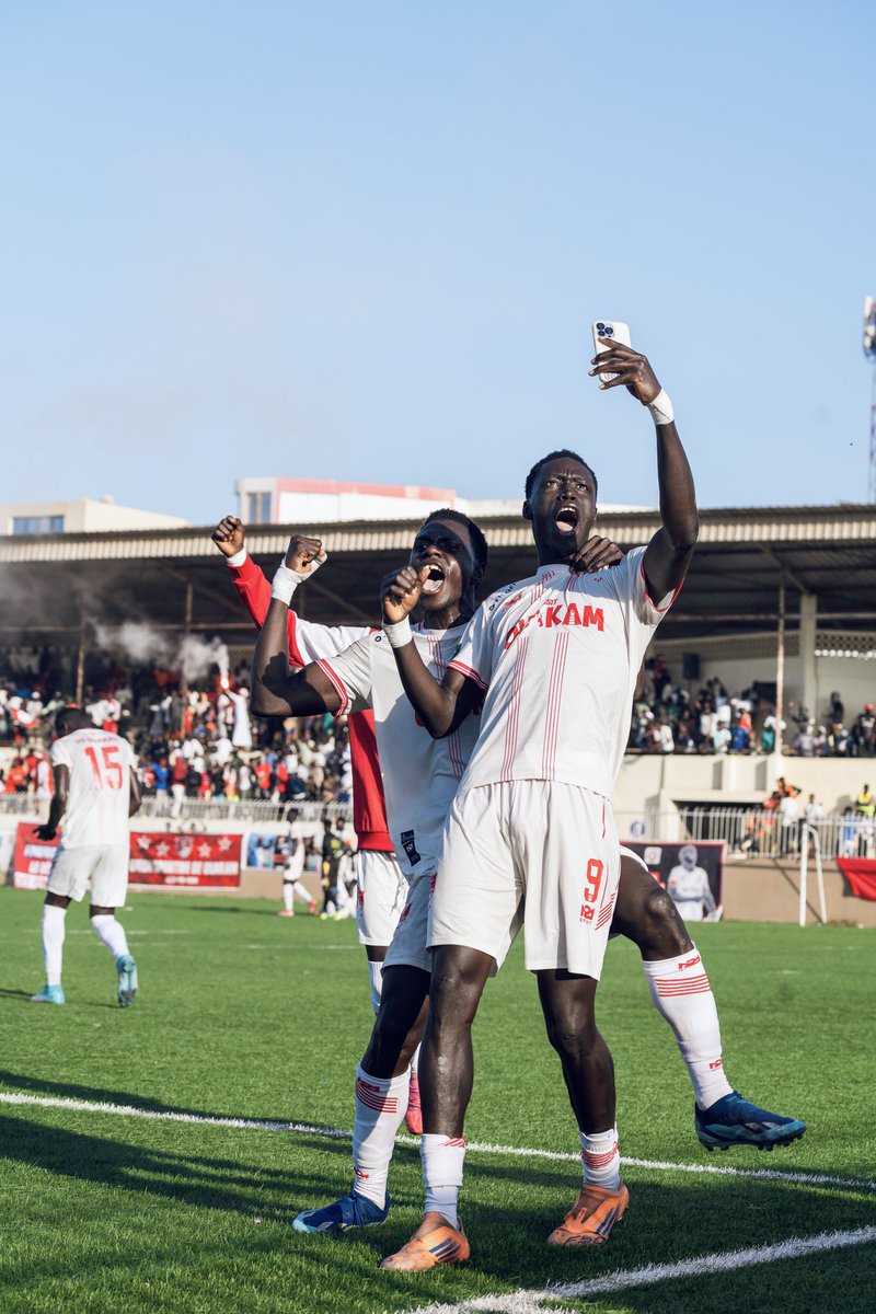 us_ouakam's tweet image. Ligue 1 🇸🇳 Treizième journée
📸 | Retour en images sur la rencontre 𝐔𝐒𝐎 3️⃣🆚0️⃣ 𝐋𝐈𝐍𝐆𝐔𝐄̀𝐑𝐄 avec la galerie du match.

#LSFP #USOLING #VisitOuakam #Finafrica #Diotali