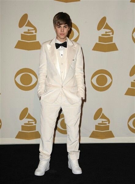 BELIEBERZLUXO tweet picture