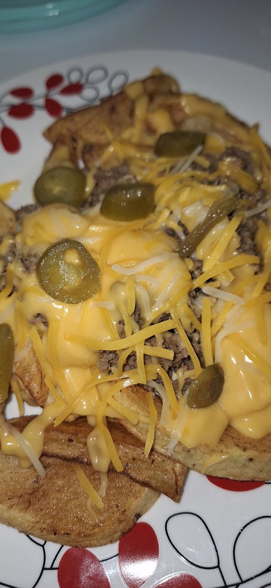 itskiyo's tweet photo. #shewascooking #homeadechilicheesefries  #southernblackbelle https://t.co/p9bs48J0s3