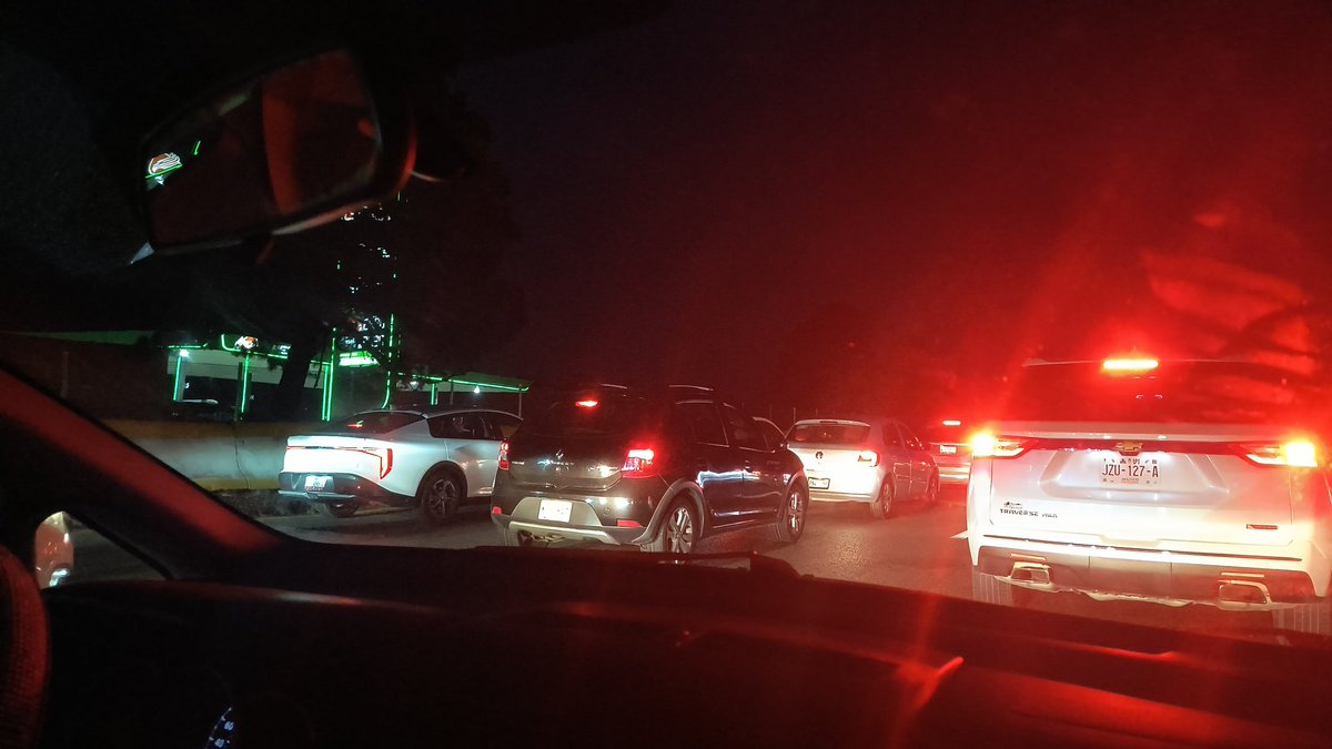 FiebreReumatoid's tweet photo. Mi relación más tóxica es con la carretera México - Cuernavaca
Otra vez en la misma zona pero ahora de regreso 🫠 https://t.co/FOyBJOuyTX