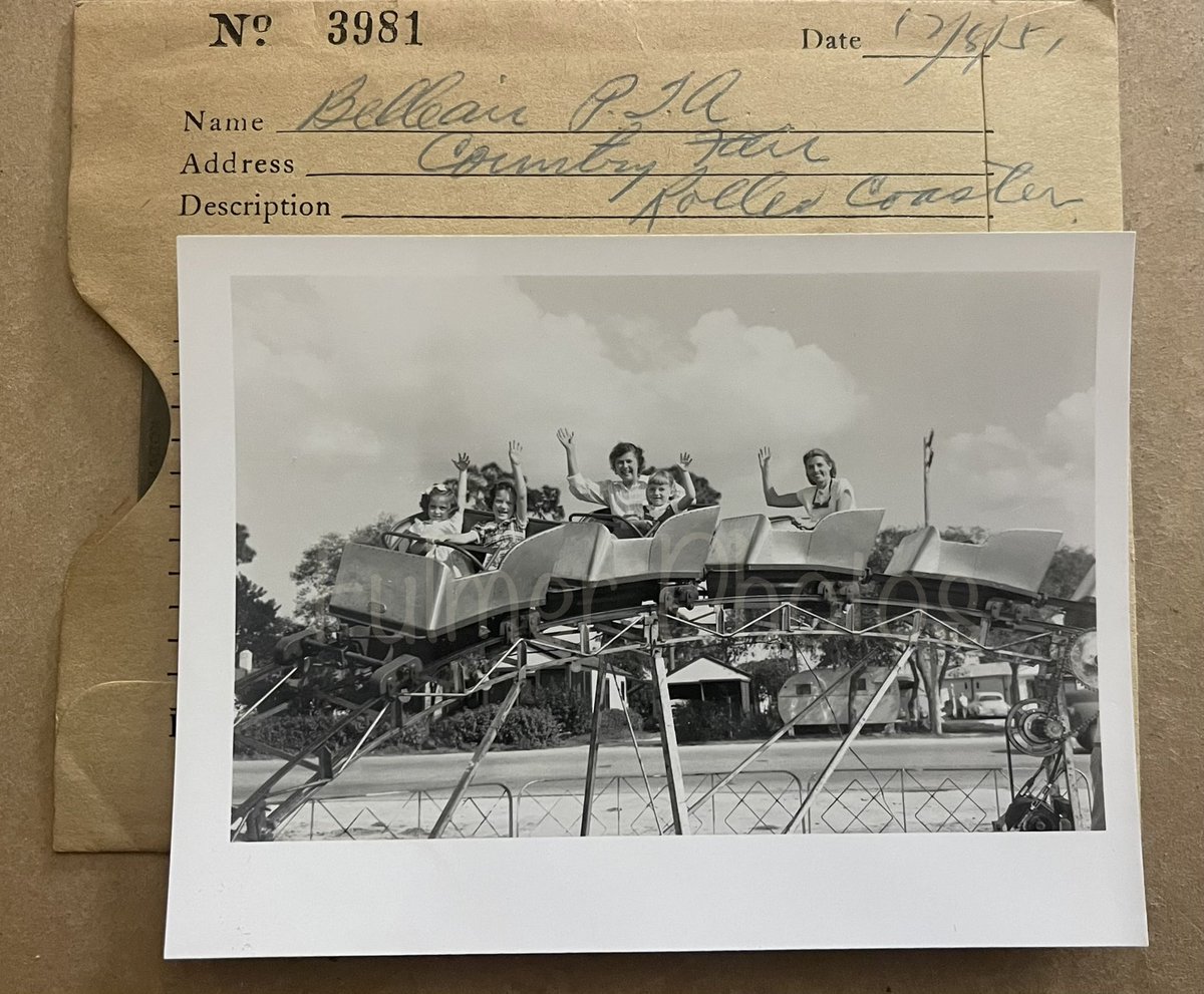 JenX_Based's tweet image. A ROLLER COASTER ride at the Pinellas County Fair in 1951 

Photo credit 📸 deceased Clearwater FL city photographer George Fulmer #clearwater #rollercoaster #vintagephotos