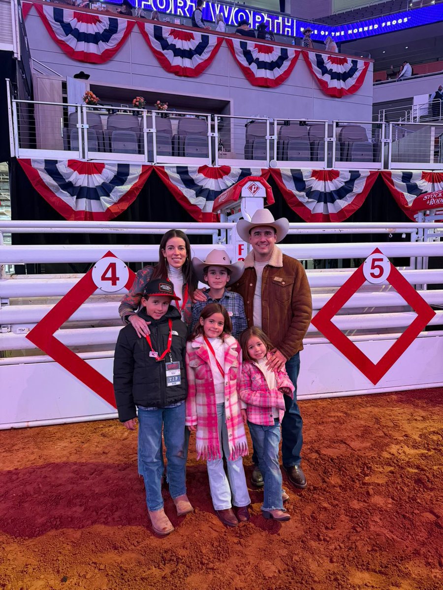 manolojim's tweet image. De igual manera, en esta visita platicamos con la alcaldesa Mattie Parker para fortalecer los lazos económicos entre nuestro Estado y esta gran ciudad texana. Seguimos proyectando a Coahuila hacia #México y el mundo. #SorpréndeteConCoahuila #PaDelante 🤠🇲🇽💪🏼 (2/2)