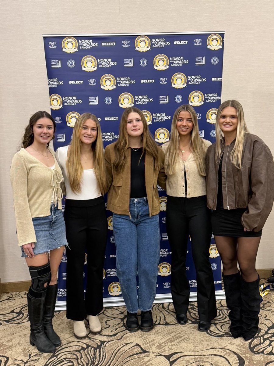 EmilyMcKee02's tweet photo. Thank you PCSA for a great awards All State ceremony! Shout out my Beadling teammates! @BeadlingSoccer @Beadling08GA @UnitedCoaches https://t.co/jDnjMVjFjC