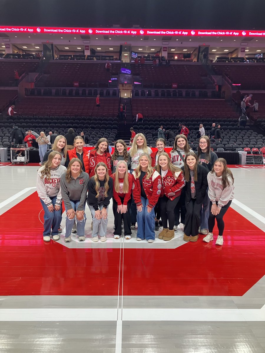 MrWalters225's tweet photo. The Sheridan Lady Generals got to watch Ohio State beat Nebraska tonight! https://t.co/cM8vCDsM2u