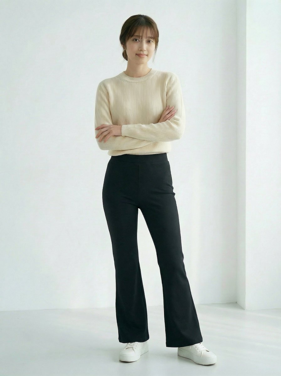 寒い日でもポカポカ！裏起毛で暖かさ抜群、フレアデザインでふくらはぎをカバーし、ハイウエスト設計でお腹引き締め＆ヒップアップ効果も◎。
軽くて暖かいのに、窮屈感を感じさせない快適な着心地。

veimia.com/collections/to…