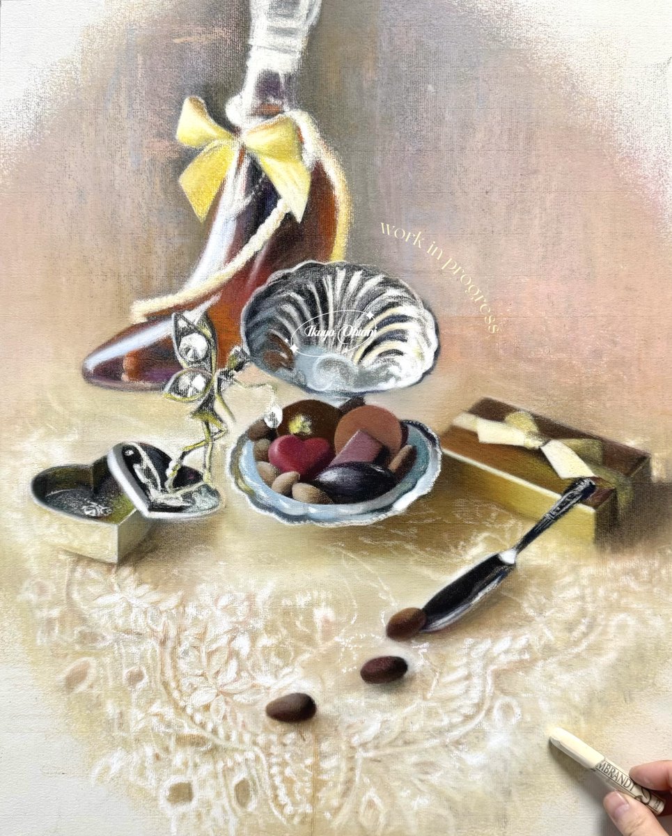 IkuyoOhtani's tweet image. 新たにチョコレートの絵、描き出しました。
楽しい構図になりました✨
カカオ🫘が美味しくて、合間のコーヒー休憩にポリポリ食べてます。
#wip #pastel