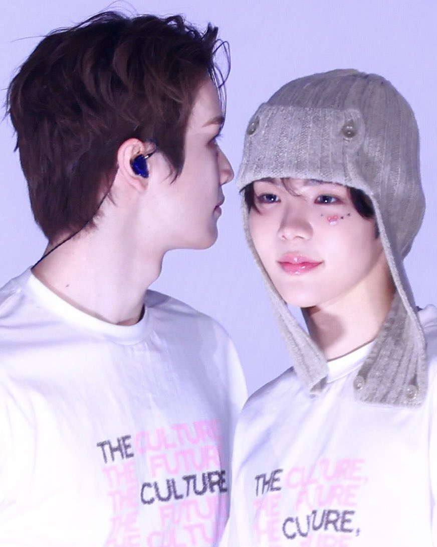 SStaro1438's tweet image. ปกฟิคอยู่นี้ แล้วคนแต่งฟิคอยู่ไหน????