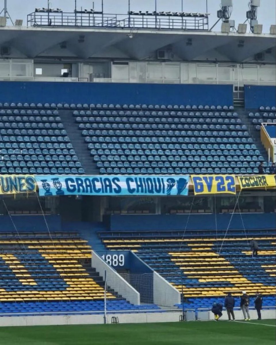 todas en contra es increible, ponele que es Offside, pero anterior a eso hubo un agarrón a Paulo Diaz y una mano de un posible penal. 

ES INCREIBLE LA CORRUPCION DE TAPIA, DI MARIA LA CONCHA DE TU MADRE