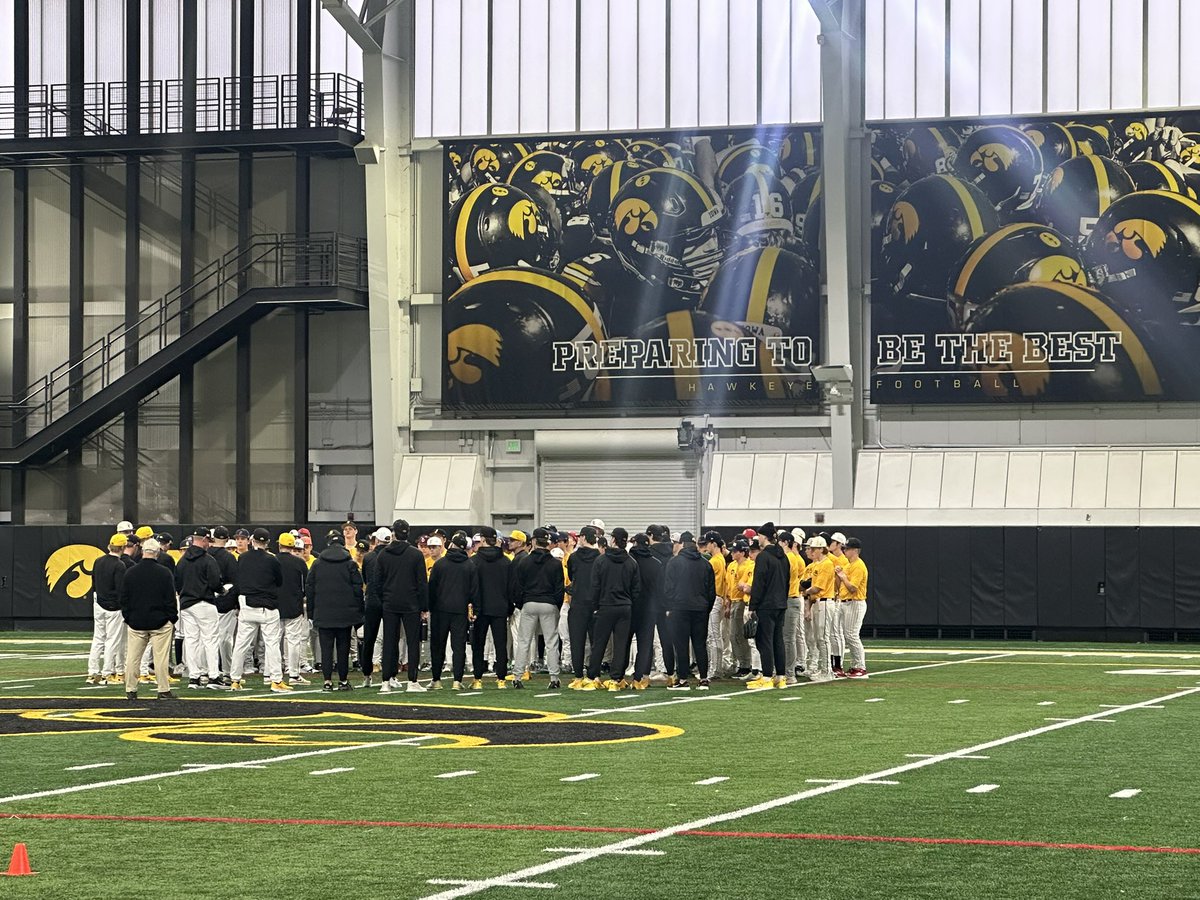 Brady Junis tweet media