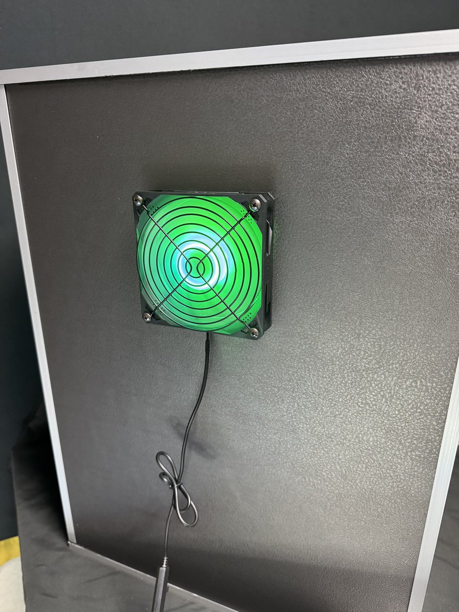 iPad64G's tweet image. 2026年プレゼント企画第1弾
X&amp;amp;Instagramケージプレゼント同時開催！

応募締切     2月7日23時頃

X用プレゼントケージは
サイズ約高さ60cm幅45cm奥行45cm
アルミ複合板+レザー調のダイノックシート
床も汚れが落ちやすいダイノックシート仕様

Instagram用プレゼントケージは…