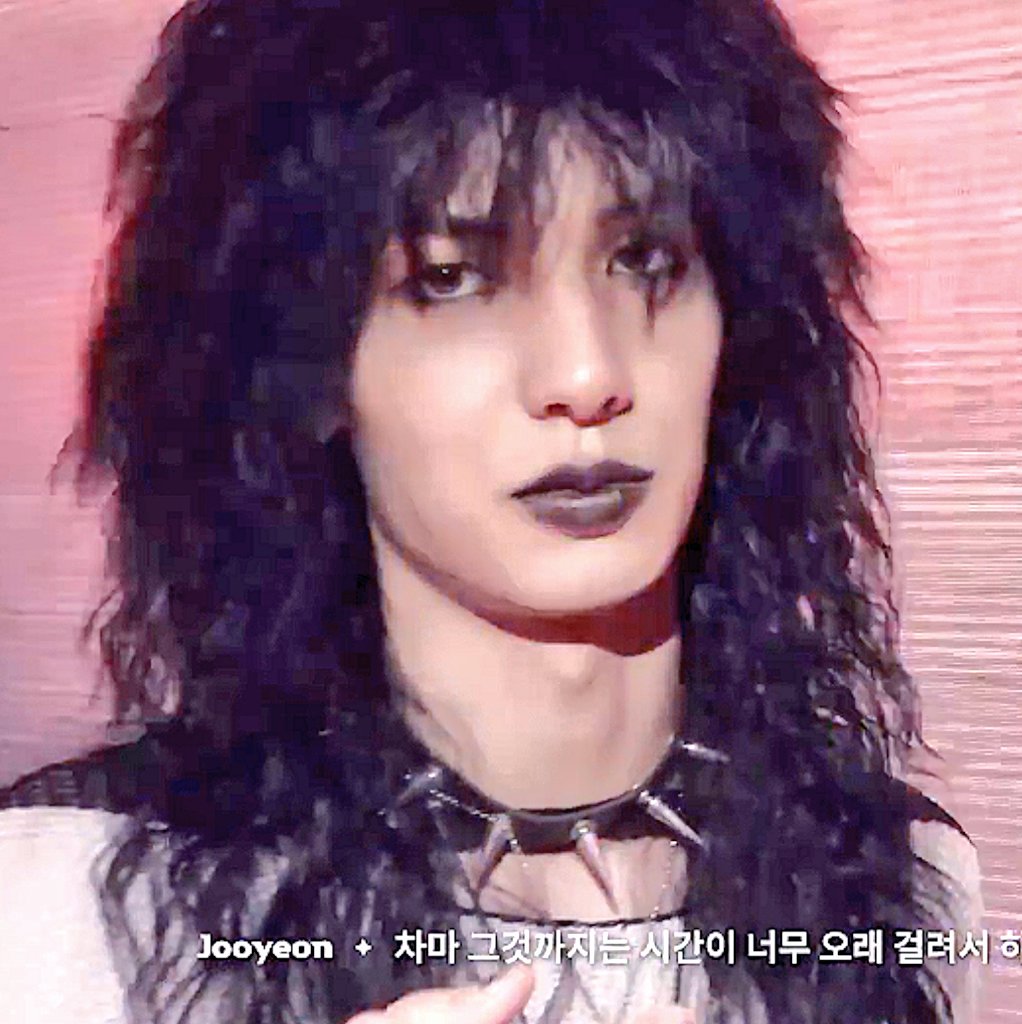 junhaninuna's tweet photo. since jooyeon teased junhan about his black lipstick yesterday, imagine if they both wore it together. theyโd never stop roasting each other๐
#gaebabz #junjoo https://t.co/Suw5ecRCYi