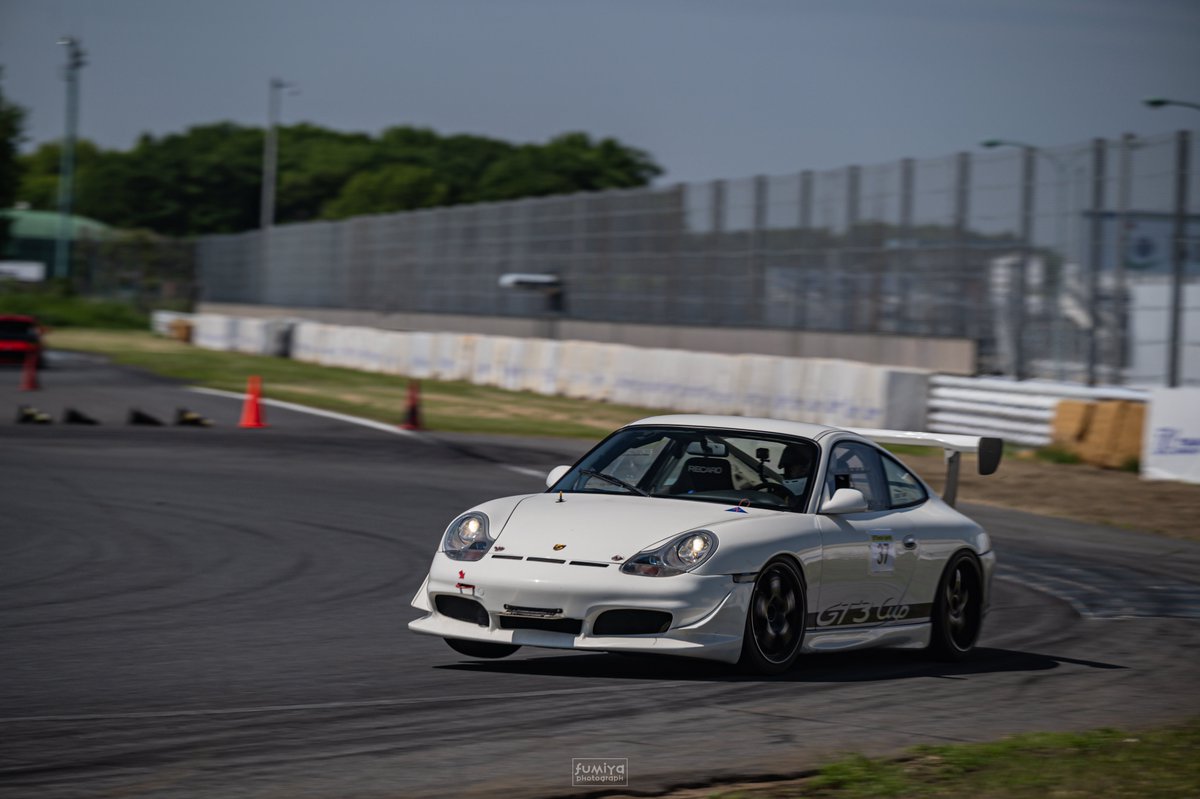 青メタ tweet media