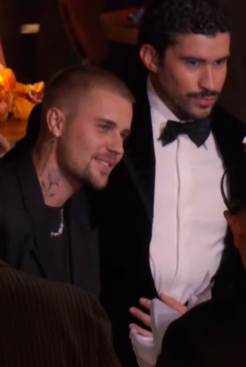 FOTO QUE NO ESPERABA VER; JUSTIN BIEBER Y BAD BUNNY 
#GRAMMY