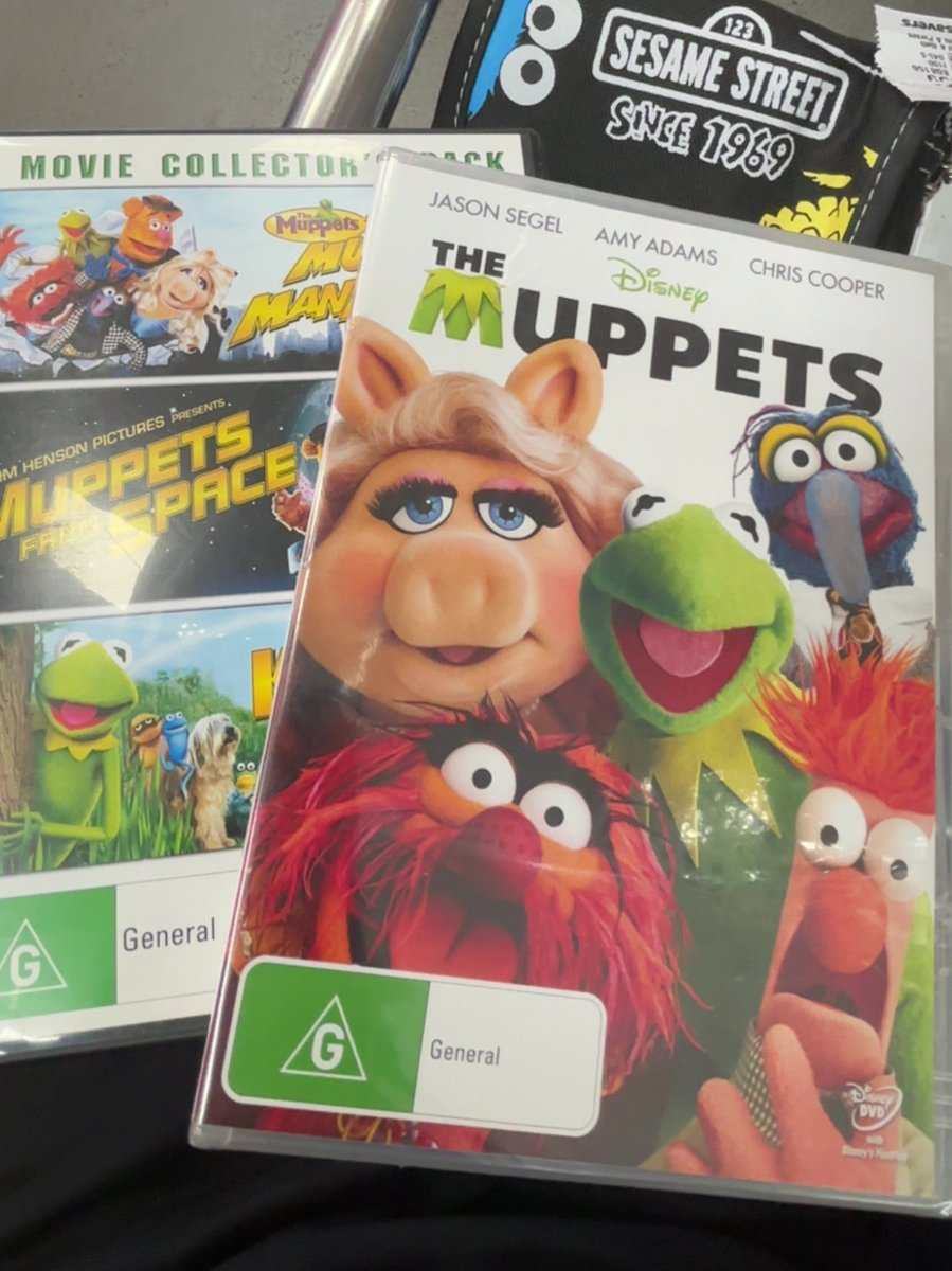 gonzosfunkytown's tweet image. mine and @luckiestidiot insane thrift finds from today #muppets #muppetstwt