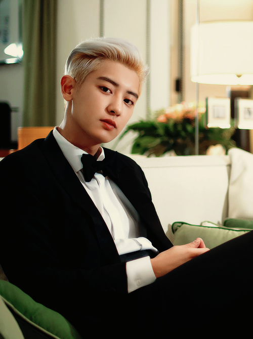 pcyfdks's tweet photo. CHANSOO AU (prompt)

Kyungsoo is an inspiring newbie reporter who just  joined SCS News, his superior-cum-mentor is the well-known King of News, Chanyeol. https://t.co/GpBWZawbxR
