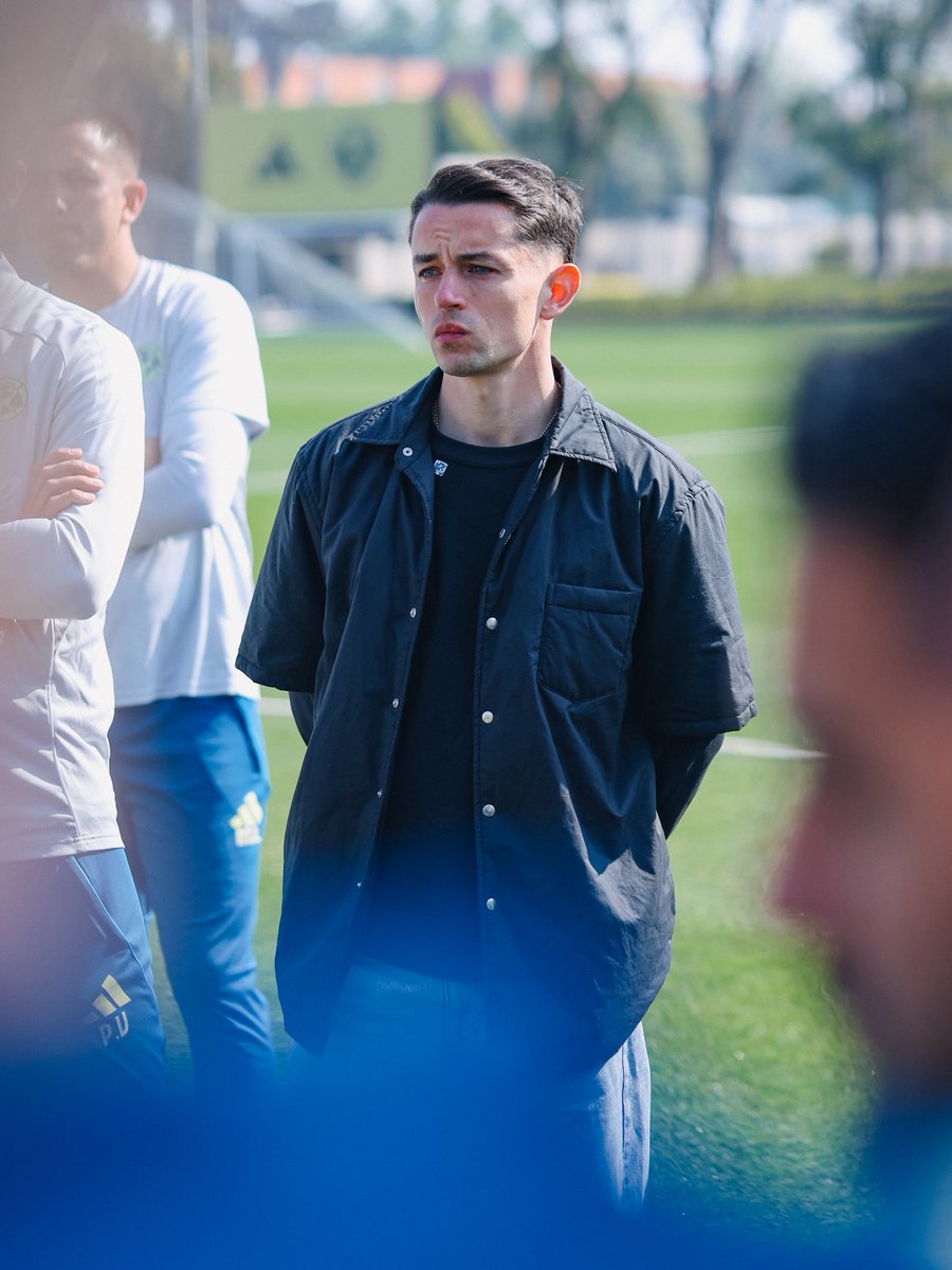 Esta foto de Álvaro Fidalgo llorando me acaba de romper el corazón💔