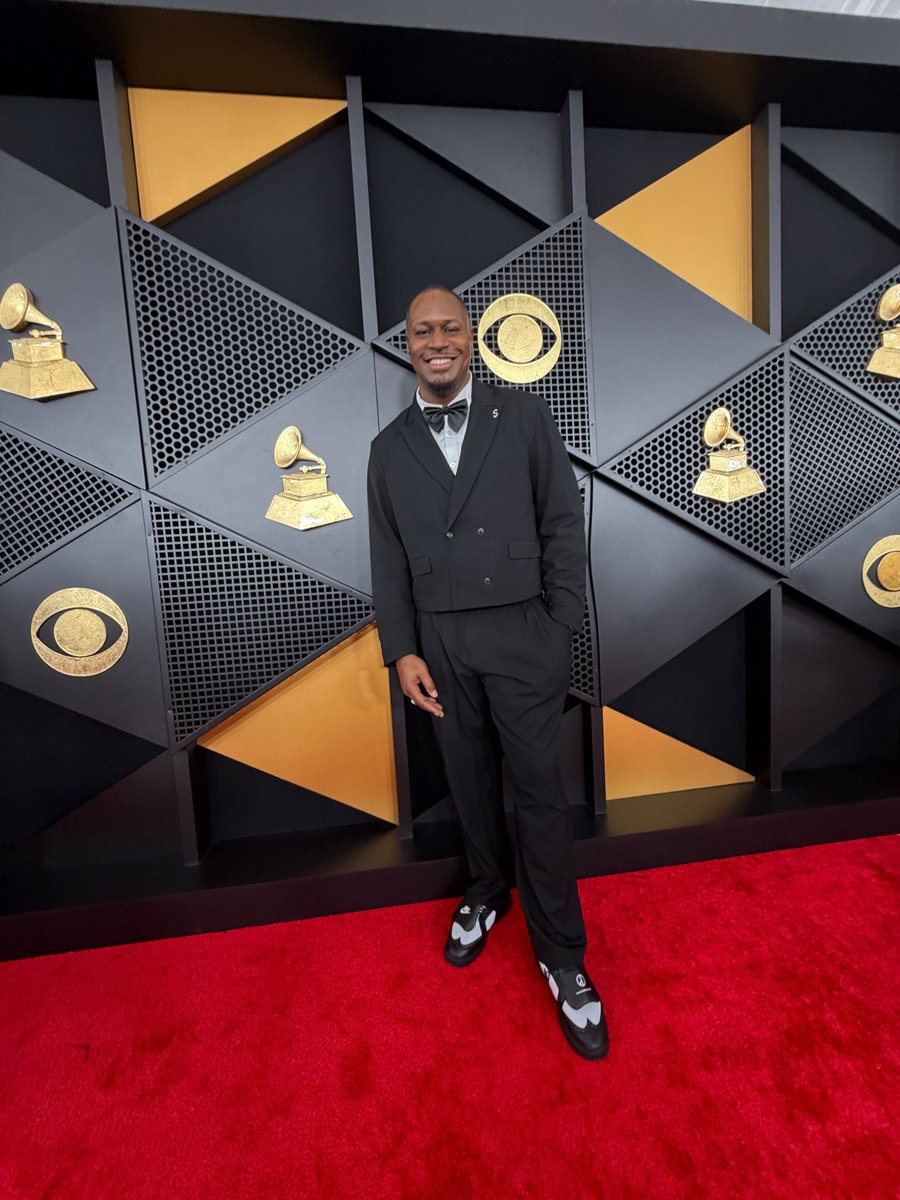 DetroitJerel_'s tweet photo. GRAMMYs 2026!
Grateful to be back. Wore that ‘S’ pin for my Mom. She’s always with me.
#GRAMMYS #Grammys2026 #AllAuthentic https://t.co/wnvEhxhRQM