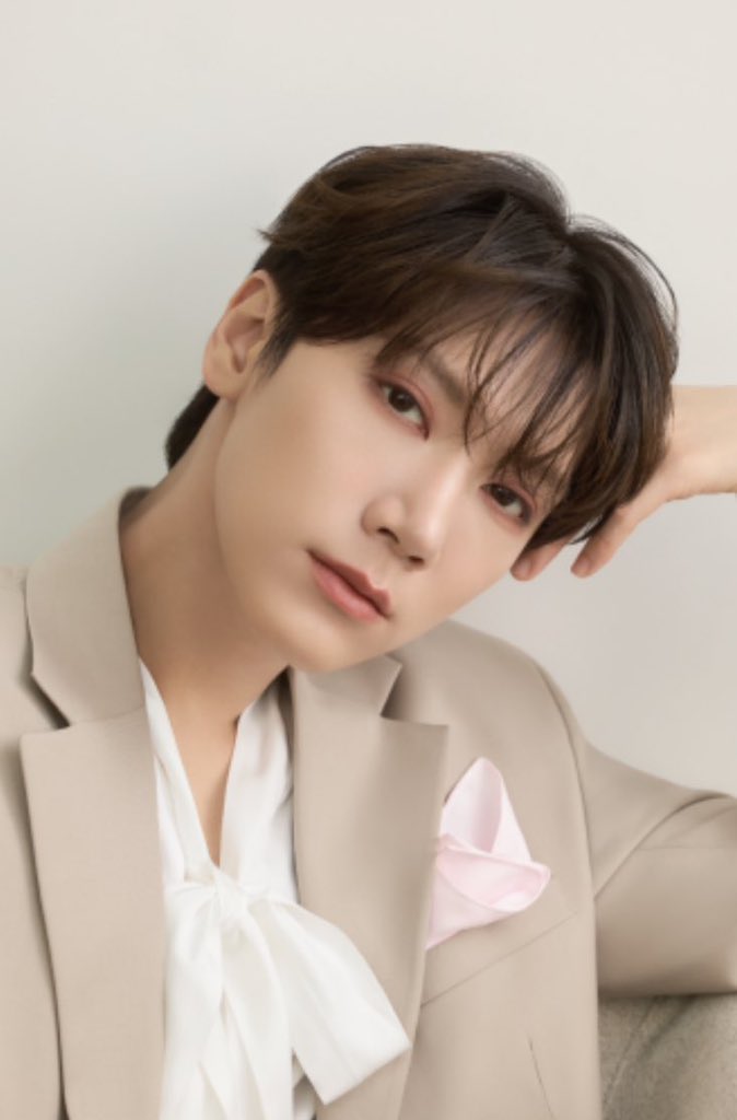 #SNIDELBEAUTY_TEN

instagram.com/p/DUPKk1GEgsI/