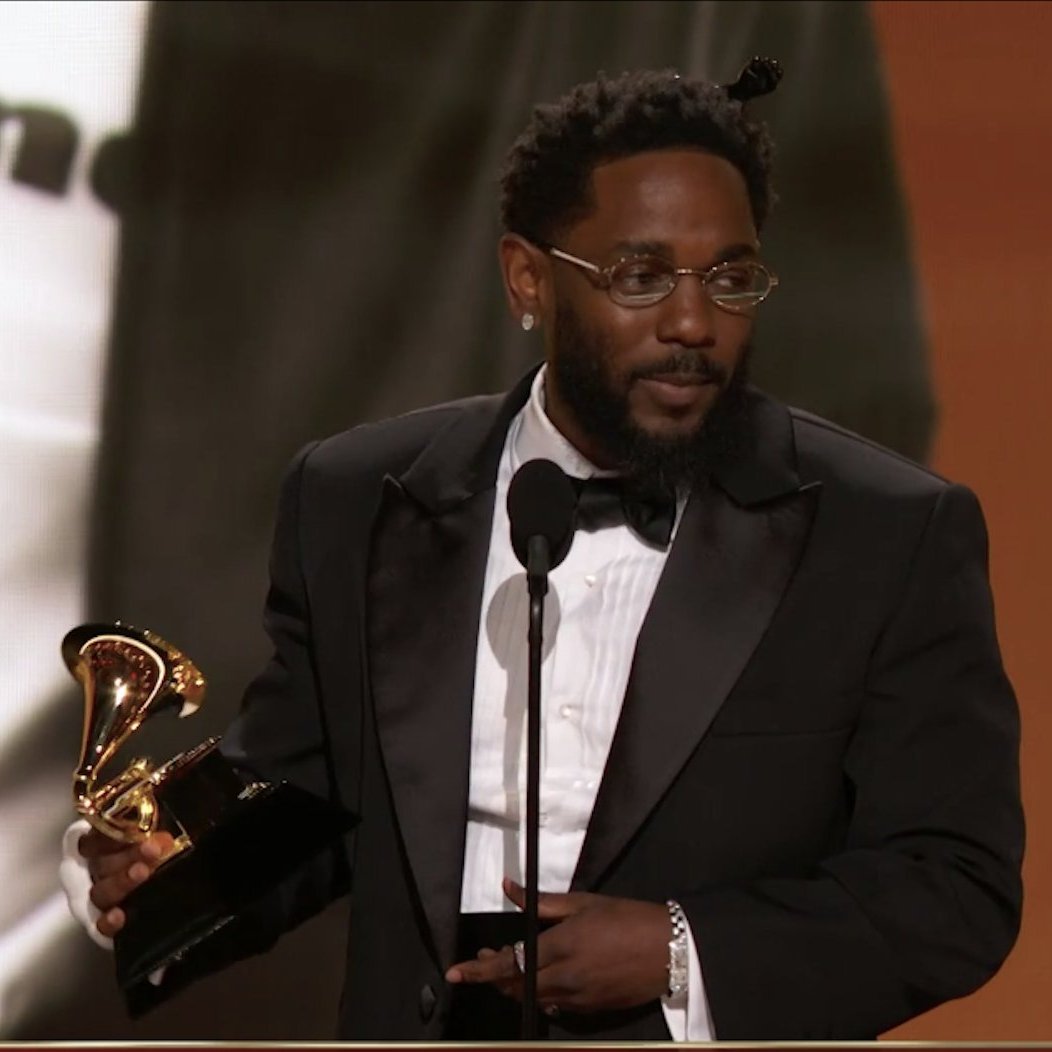 Kendrick Lamar venceu oficialmente em todas as categorias de rap no #GRAMMYs📷 deste ano:

🏆Melhor Álbum de Rap
🏆Melhor Música de Rap
🏆Melhor Performance de Rap
🏆Melhor Performance de Rap Melódico