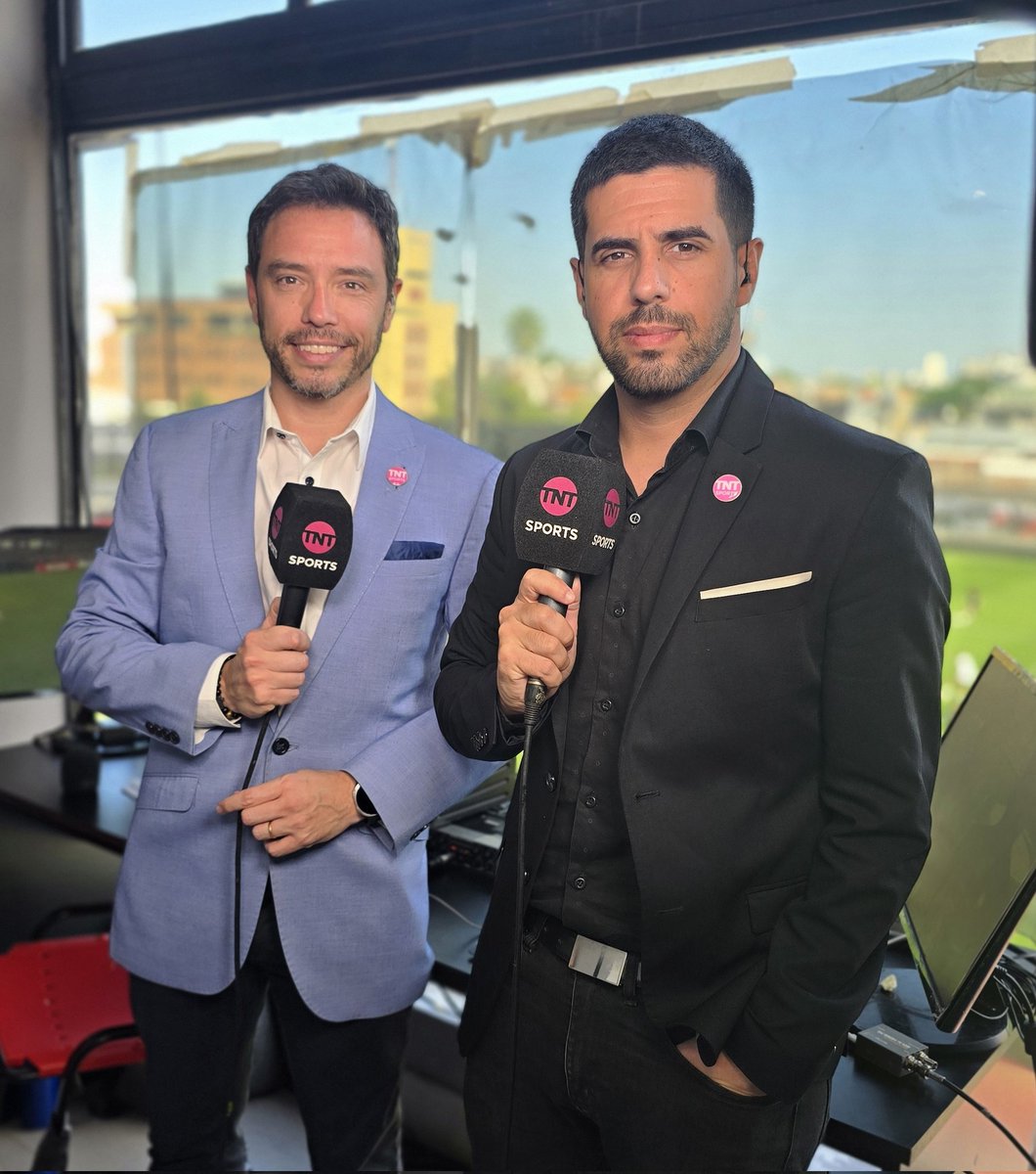 leandrozapponi's tweet image. Ya estamos listos!
Te relato ⚽ #TorneoClausura #LigaProfesional 🇦🇷 🏆
👕 #BarracasCentral (@barracascentral) - 👕 #DeportivoRiestra (@prensariestra)
#Interzonal #Fecha3
🎙 @MatiBustosMilla
🏟️ @caminocristiann / @meryonega
📺 @TNTSportsAR 
#LPFxTNTSports
🐸☝
#NoTeLoPodésPerder