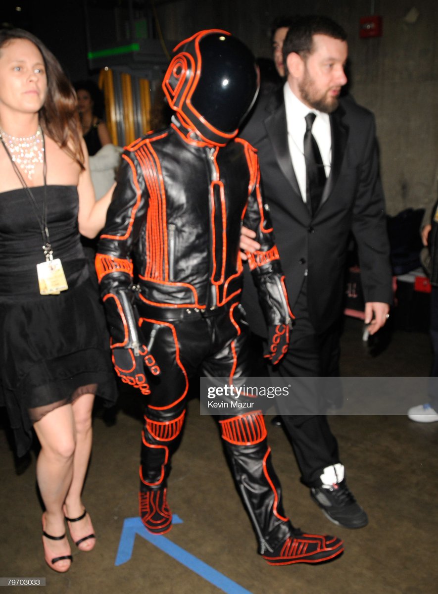 Daft_Wub's tweet photo. Daft Punk Grammys backstage 2008, 2014, and 2017 https://t.co/Q1hLRoHEt6