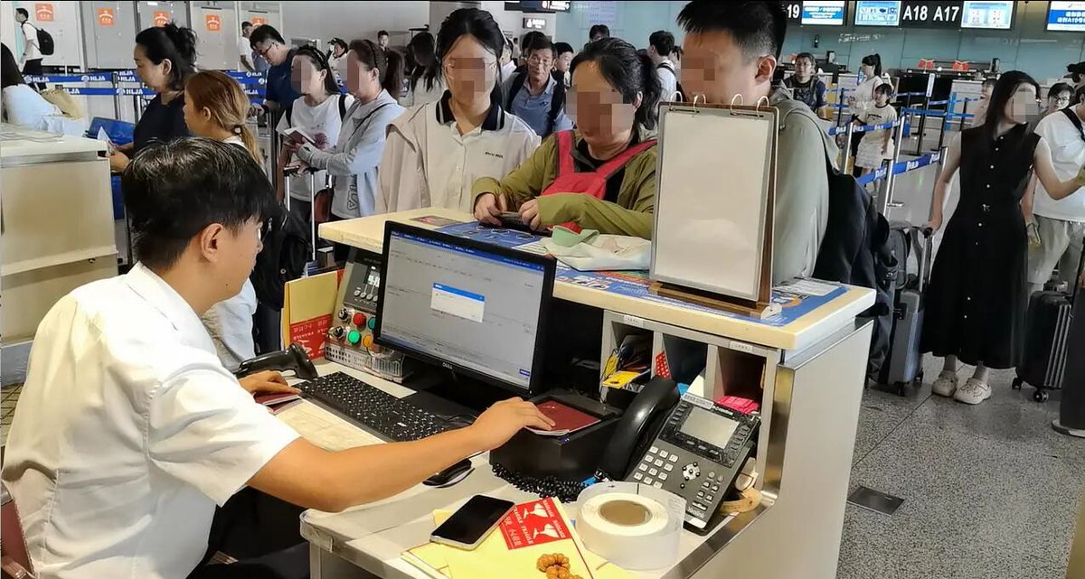 Wintone_tek's tweet photo. Busy airport? Long queues?
Passport readers automate passport data capture at check-in, boarding, and e-gates—helping airports move passengers faster and more securely. ✈️
#AirportTech #PassportReader #eGate #Aviation https://t.co/U0ipJBs2F5