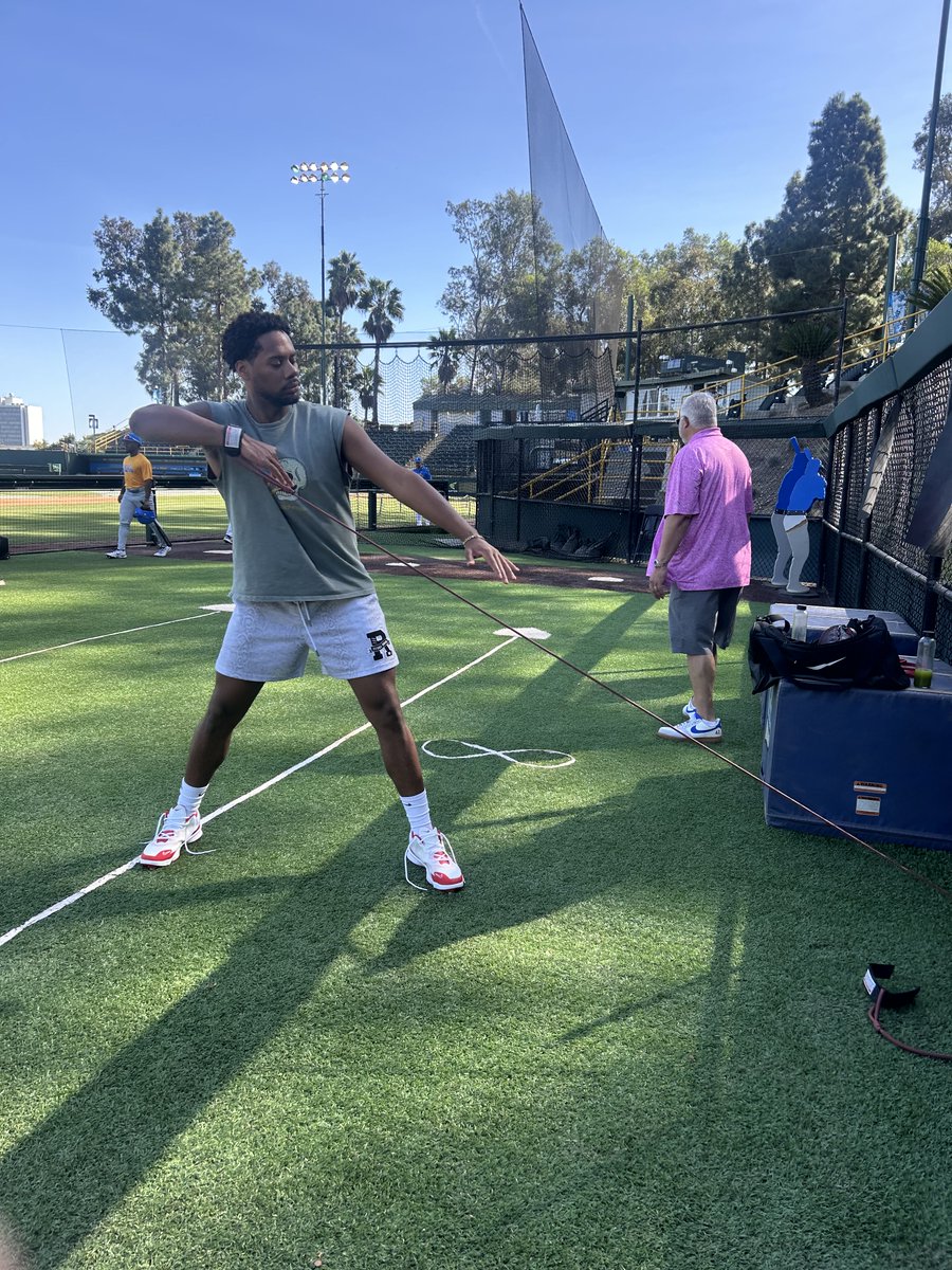 jaegersports's tweet image. Spring is in the air!! 🌵 ⚾️ 

Another magical day out at ⁦UCLA with ⁦@HunterGreene17⁩ ⁦@Reds⁩ getting ready for Spring Training. 

20 years later…same staples:

J-Bands ✔️ 
Long Toss ✔️ 
Great Times ✔️ 

Appreciate you buddy 👊

#Feedit #Beastmode #Reds 💪
