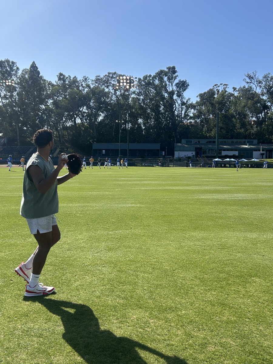jaegersports's tweet image. Spring is in the air!! 🌵 ⚾️ 

Another magical day out at ⁦UCLA with ⁦@HunterGreene17⁩ ⁦@Reds⁩ getting ready for Spring Training. 

20 years later…same staples:

J-Bands ✔️ 
Long Toss ✔️ 
Great Times ✔️ 

Appreciate you buddy 👊

#Feedit #Beastmode #Reds 💪