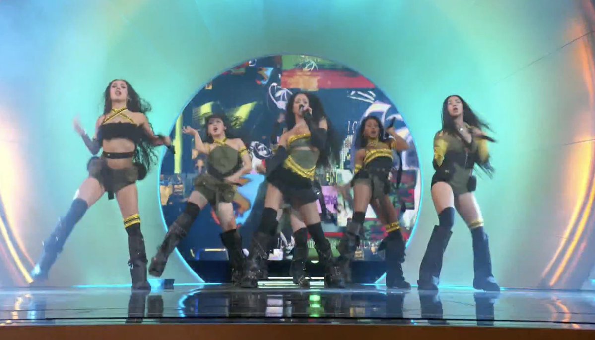 KATSEYE wears yellow and green during their #GRAMMYs2026 performance in honor of Twenty One Pilots’ years long awards snub.