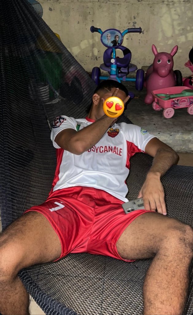 RS2796's tweet photo. @cazador507 Y que decir de esta foto, así como la tenga sudada y olorosa. Y si es con pelo, mejor. https://t.co/EGfqajApB1