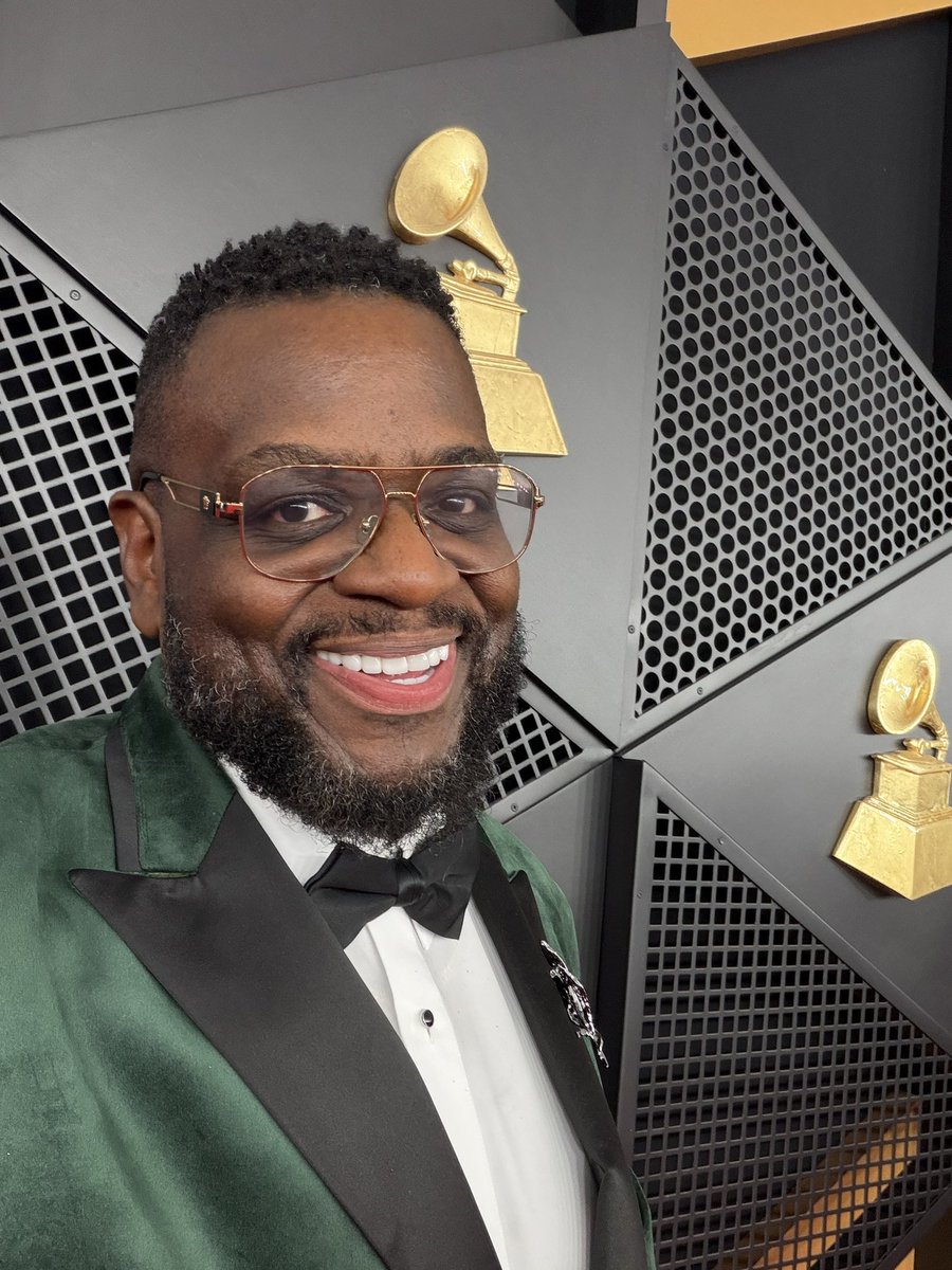 Mega Ran tweet media