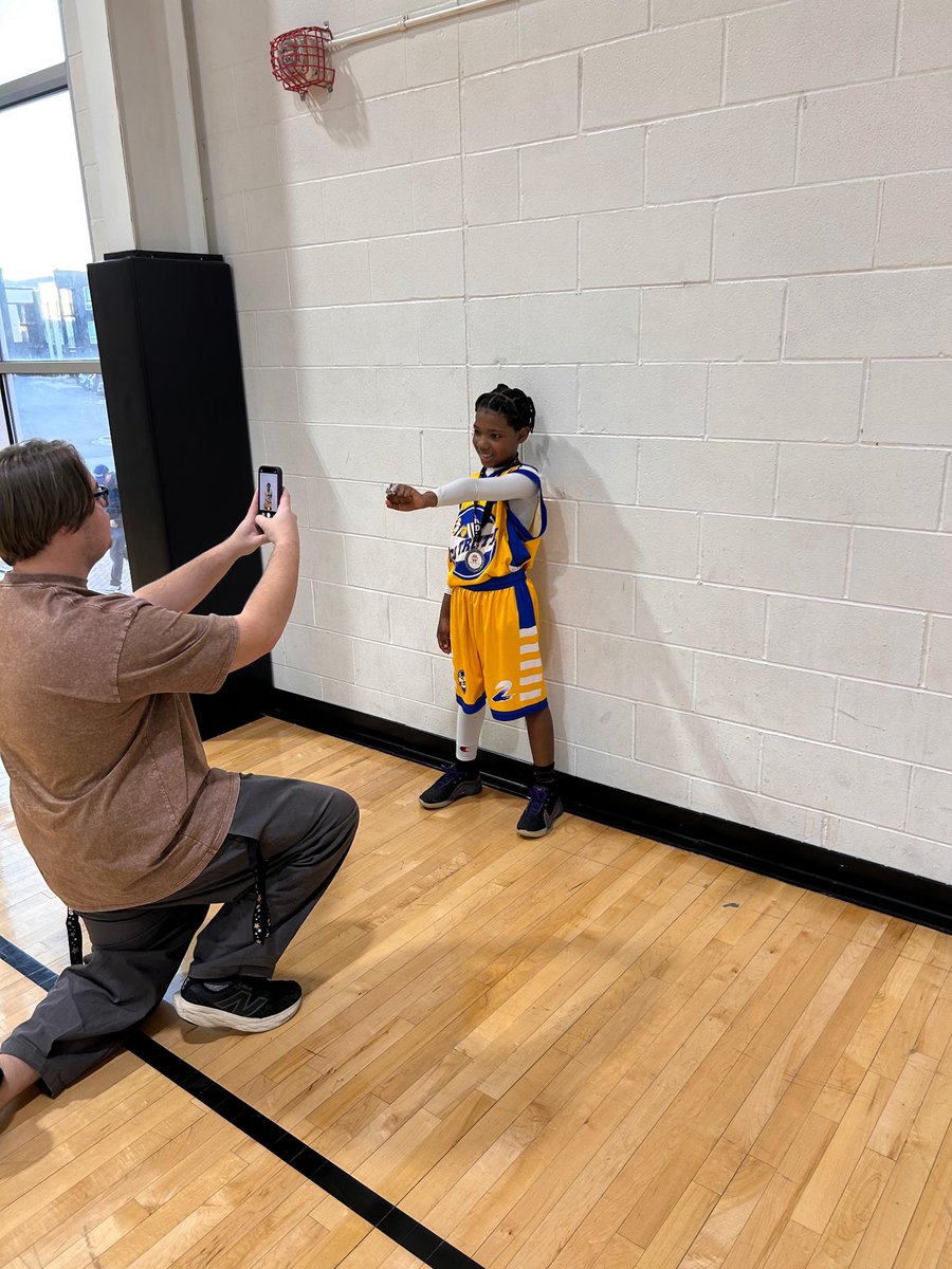 BallFever_CO_Tr's tweet photo. And in our world of pure joy!!!
#TruthBall 2035 & 2036
Solid weekend of growthโฆ
#TruthTraining #InTheTrenches for future #copreps #CreateSomething @fathertrot @yung_chucky23 @iHoopNation_ https://t.co/PGCGKwjRcb