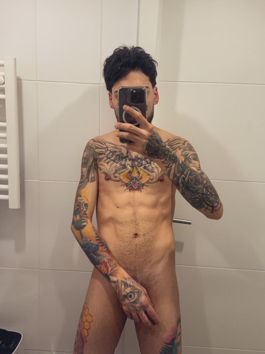MirandaWal10670's tweet photo. Cade O Meu Boa Noite 🍫🔥🧨💤 https://t.co/cLJOLfiw9k