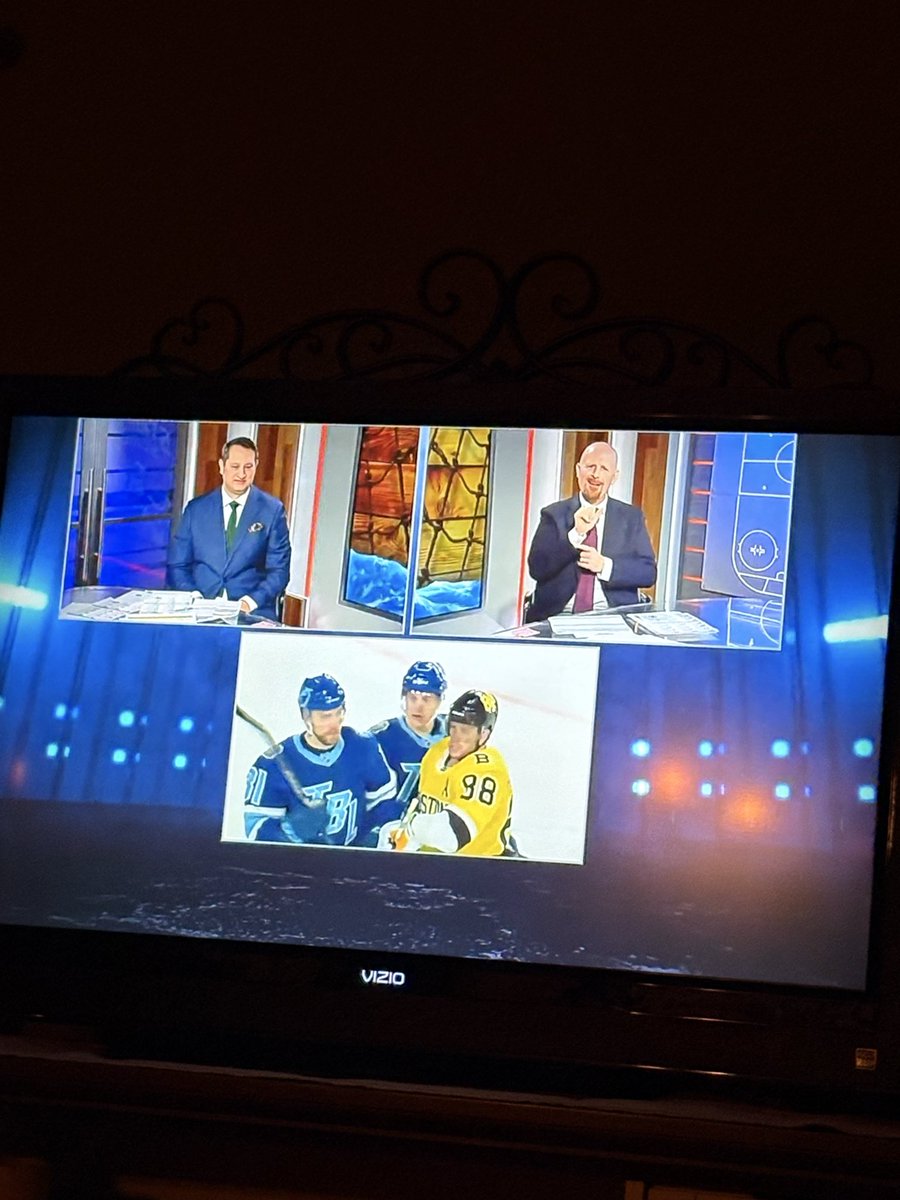 ccfram21's tweet photo. Is the @ESPNPlus feed limited to ASL only for the #stadiumseries ?? https://t.co/tzh0Nb1Fpu
