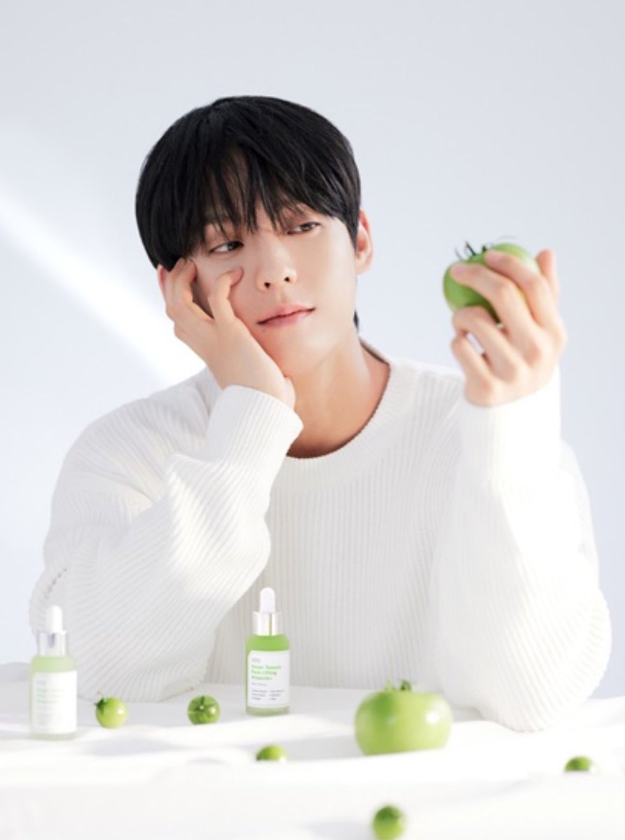 Anywaysofar's tweet image. Hope your days stay bright. Missing you.💚

#LEEMINHYUK  #HUTA 
#이민혁 #허타람찌 @btob2mh