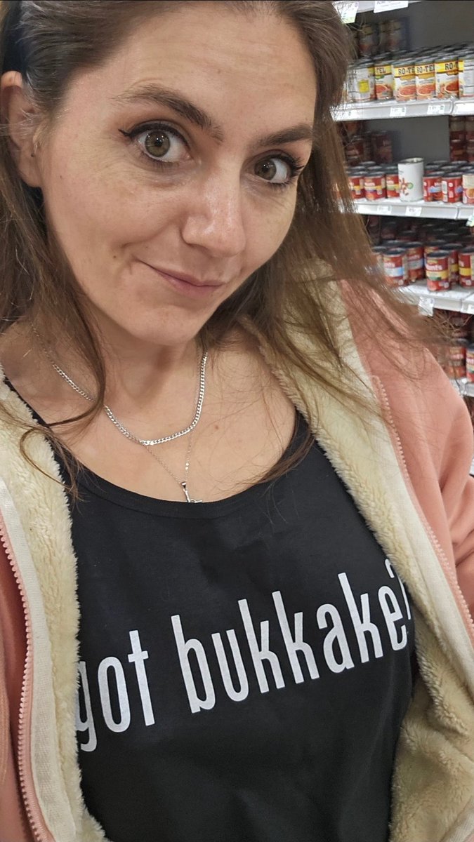 PerkyCleaner's tweet image. Wore my new shirt to the store tonight after work. Everyone was super friendly 🥰 I need to carry around a sign up sheet