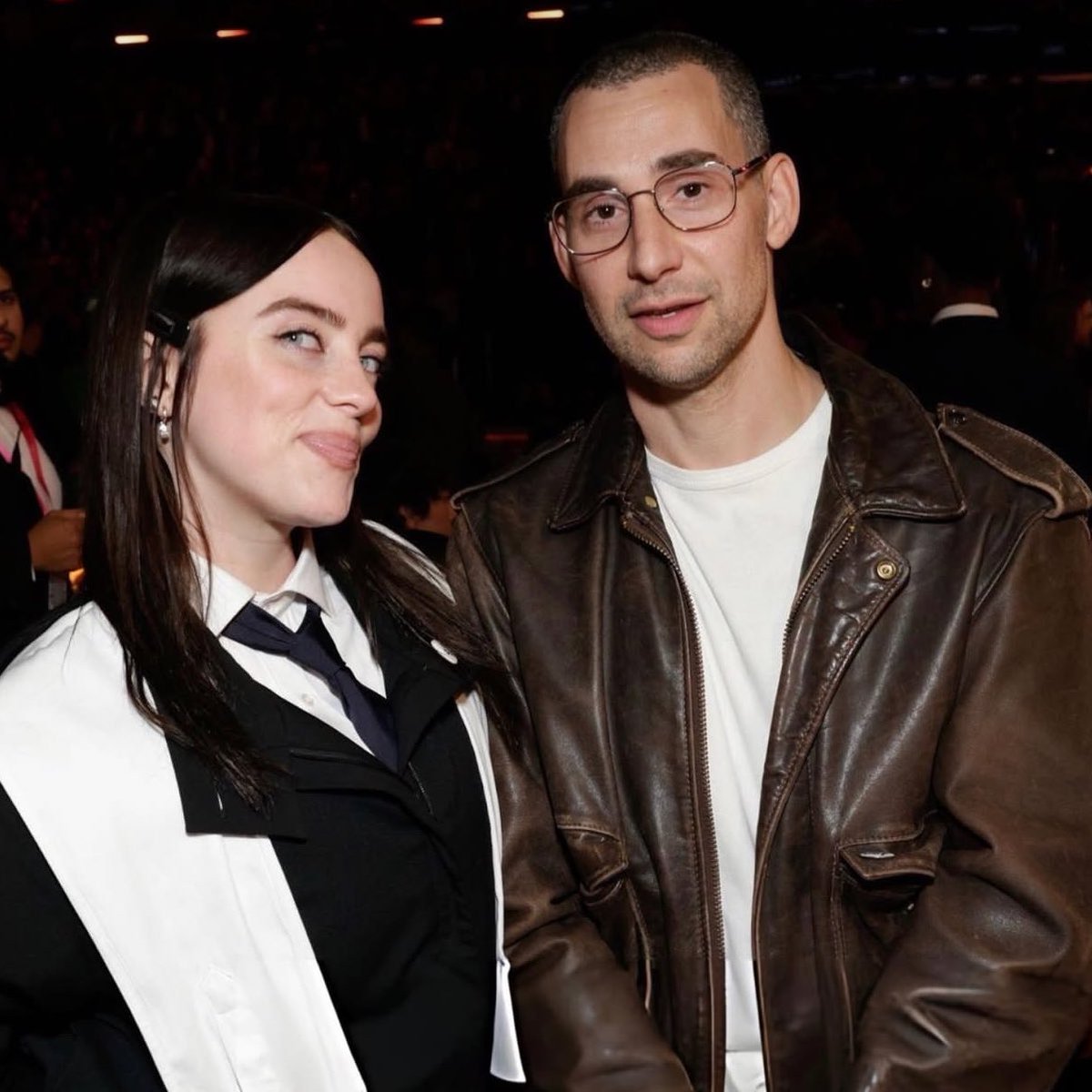 concertleaks's tweet photo. Billie Eilish and Jack Antonoff at the #GRAMMYs tonight! https://t.co/zzBeg9Qt0O