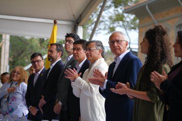 En <a href="/MedicinaUNAL/">Facultad de Medicina | UNAL Colombia</a> celebramos los acuerdos entre el presidente <a href="/petrogustavo/">Gustavo Petro</a>  y el alcalde <a href="/CarlosFGalan/">Carlos F. Galán</a> en pro de la reapertura del Hospital San Juan de Dios. Y desde la @UNALoficial estamos dispuestos para participar en todos los procesos para que vuelva a ser el primer Hospital