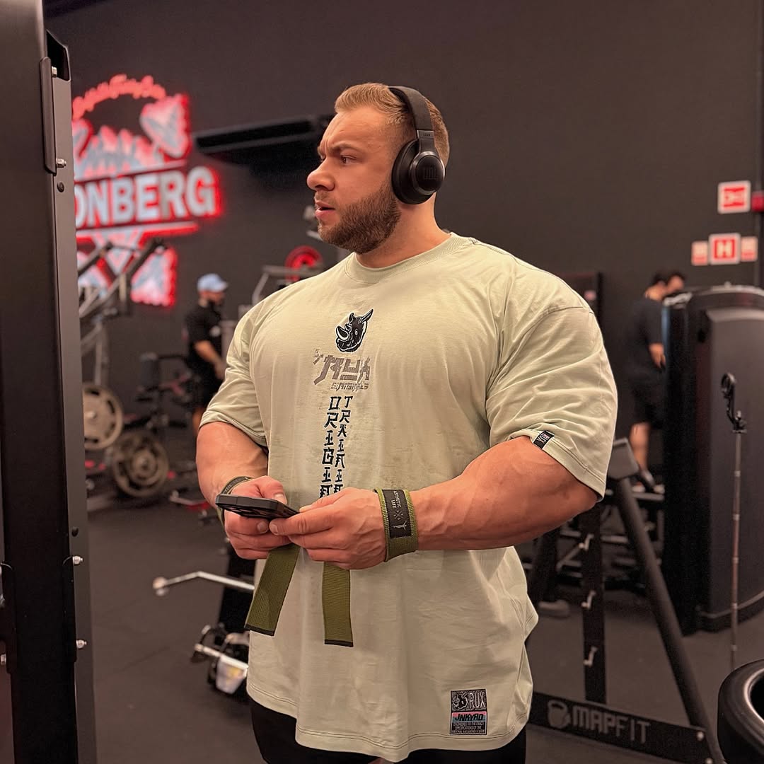 goodvito436's tweet photo. .c0m 👌A melhor qualidade de roupa para treinar na academia e para o dia a dia!
Sou atleta profissional e escolho apenas as peças mais confortáveis para treinos realmente produtivos! 😎
. . .
Use o cupom "goodvito" para ganhar um ótimo desconto. Com es... https://t.co/hmjxUaEEnn