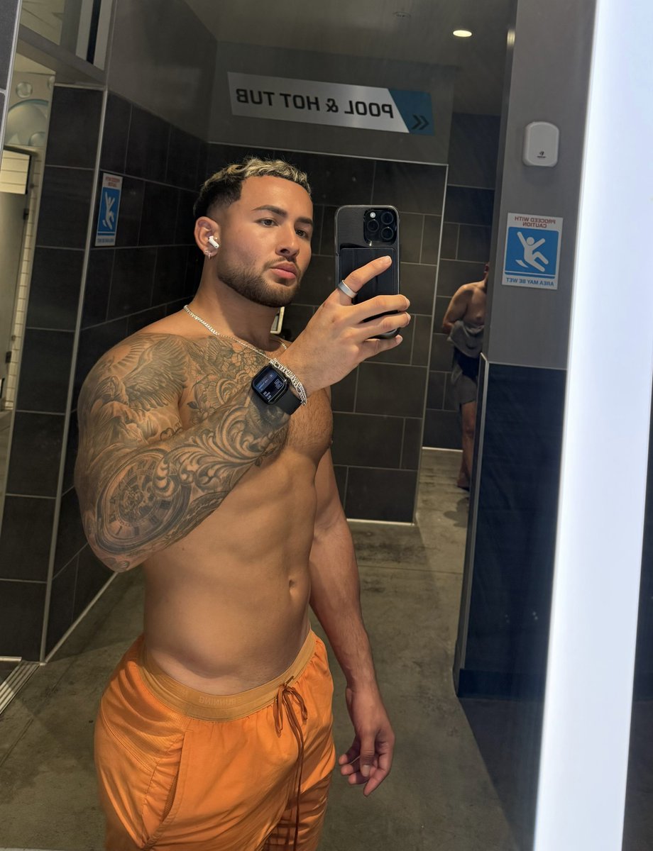 chris tweet media