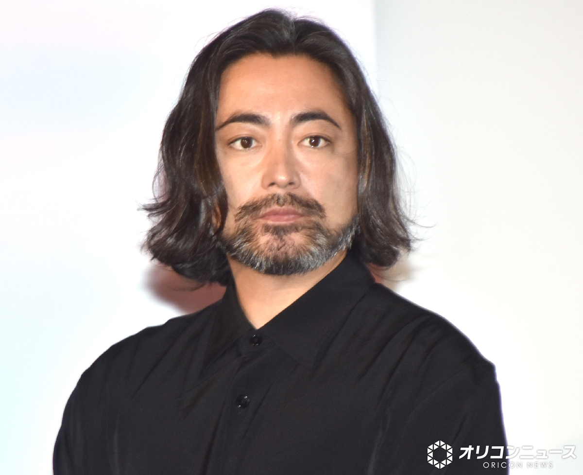 oricon's tweet photo. 山田孝之、俳優オーディション
『THE OPEN CALL』開催を発表❗️
長編映画の制作へ
https://t.co/5yW6QnXQRa

演技経験の有無を問わず、演技力と人間力を基準に選考。オーディション過程で浮かび上がる俳優たちの個性を脚本に取り込みオリジナル映画を制作していく。この模様はLeminoで番組として配信。 https://t.co/obVigBFqu7
