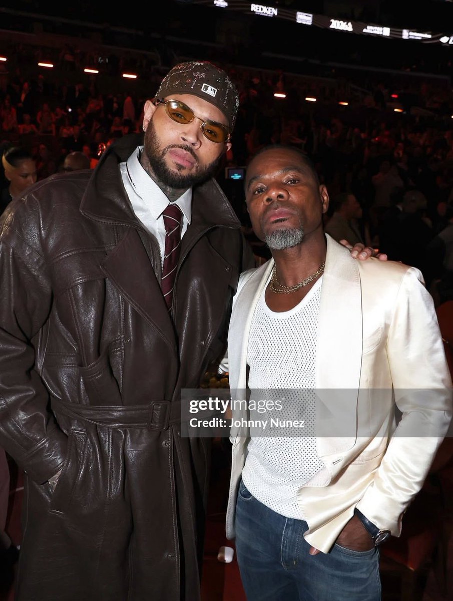 breezy3265's tweet photo. #ChrisBrown with #pharell &amp; #KirkFranklin at the 2026 #GRAMMYs in LA https://t.co/0ymP4gzFNr
