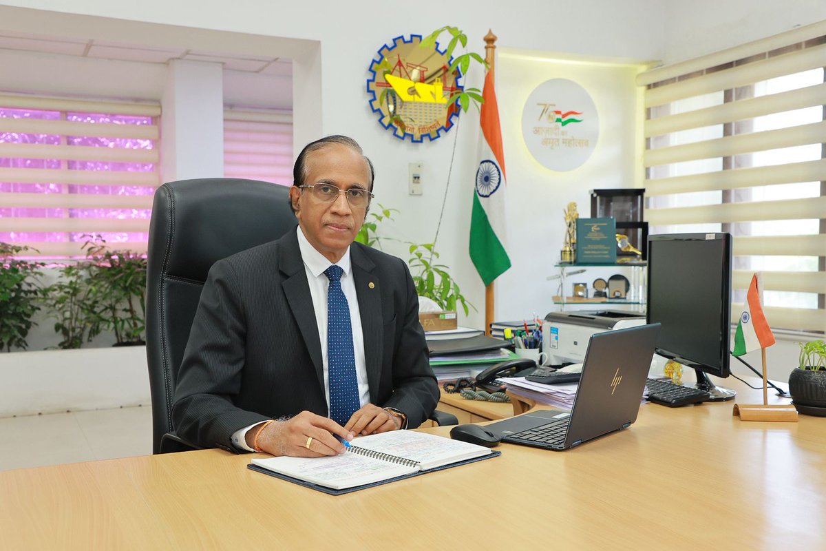 cslcochin's tweet image. As @madsnair66,  completes a decade as CMD and over 38 years with CSL, CSL salutes a transformative leader who steered a very successful IPO, delivered India’s first Indigenous Aircraft Carrier #INSVikrant, expanded CSL into pan India corporate, drove innovation, startups,